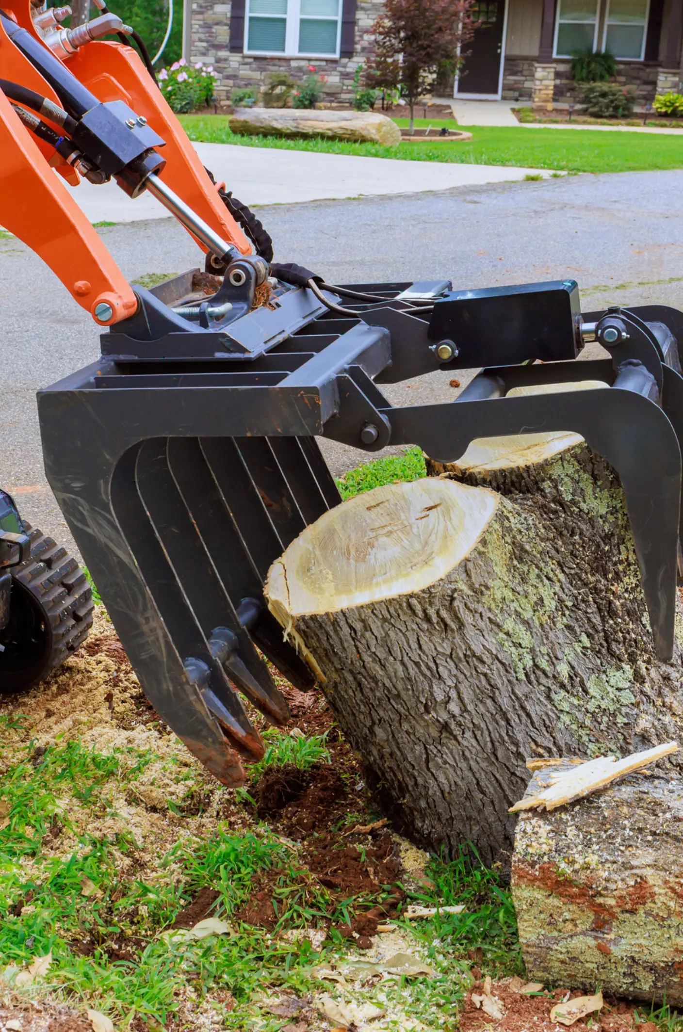 stump grinding machine in St. Catharines, Niagara Falls & Welland